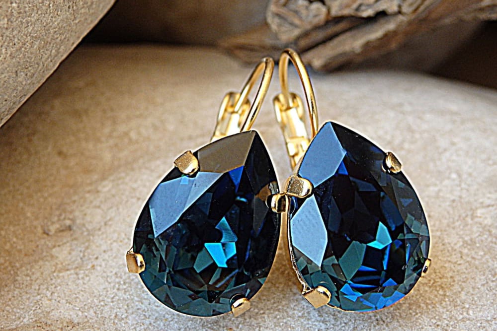 Amazon.com: PammyJ Dark Blue 10mm Crystal Post Earrings: Stud Earrings:  Clothing, Shoes & Jewelry